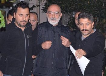 Ahmet Altan’a cezaevinde koronavirüs aşısı yapıldı