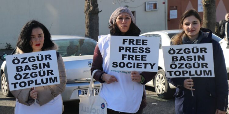 CFWIJ: Kadın gazetecileri en çok yasal yolla taciz eden ülke Türkiye!