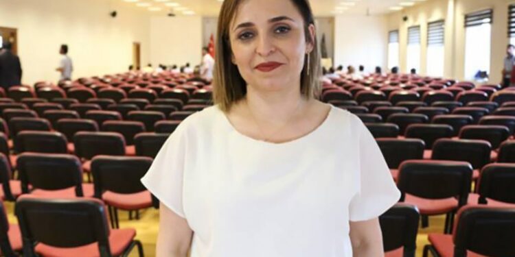 Gazeteci Ayşegül Doğan’a verilen hapis cezası bozuldu