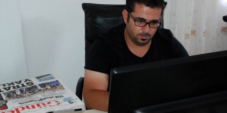 Gazeteci Yılmaz’a yeniden yargılandığı davada beraat